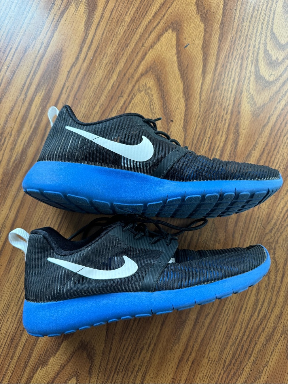 Nike Kids Black & Blue Lightweight Shoes